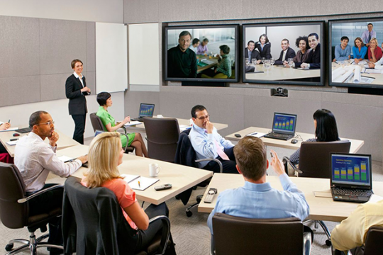 Interactive Presentations: Using Smart Digital Boards for Engaging Meetings